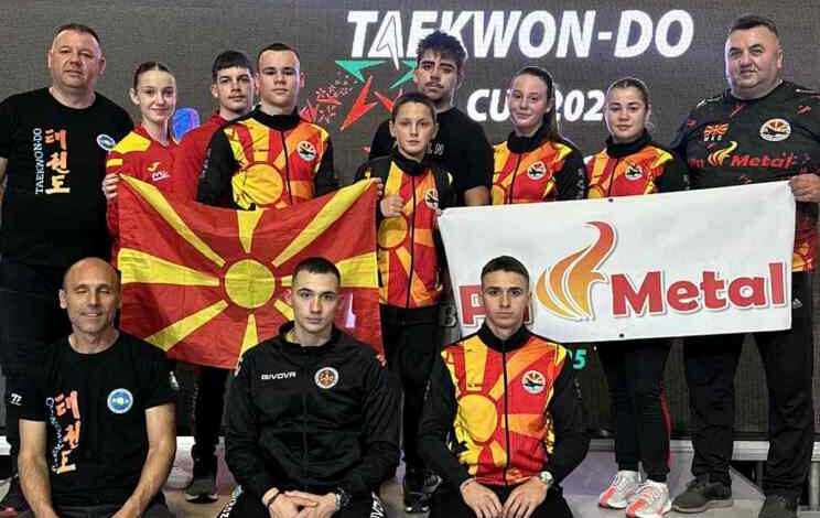 Четири медали за таеквондистите на МТТФ на „Бугарија опен“